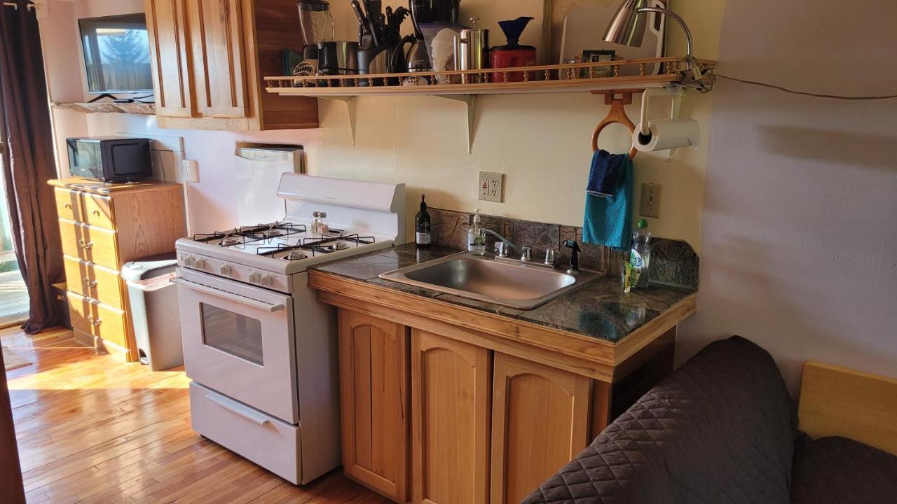 Angel Cottage With A Sauna Or The Cozy With A Jacuzzi Tub, Both Are Studios With A View Of Mount Shasta Exterior foto